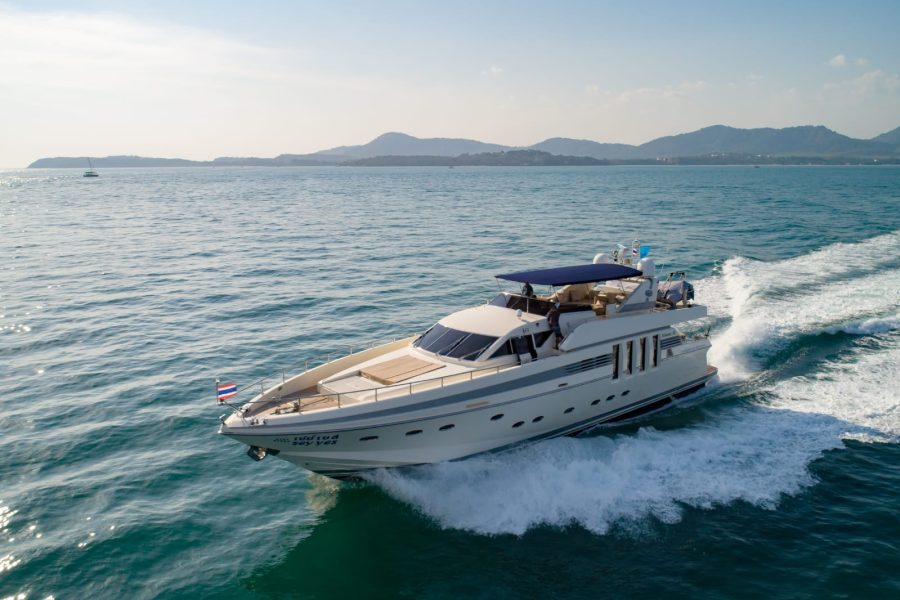Private Luxury Yacht (Technema)